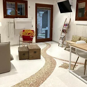Ca' Dell'ombra Felice - Canal View Apartment