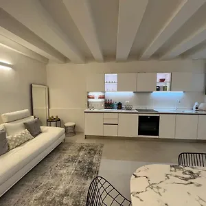 Immobiliare Nk Palazzo Bonvicini Apartment