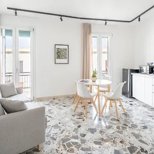 eos-serenity-sleek-apartments.sicilyhotelsitaly.net/